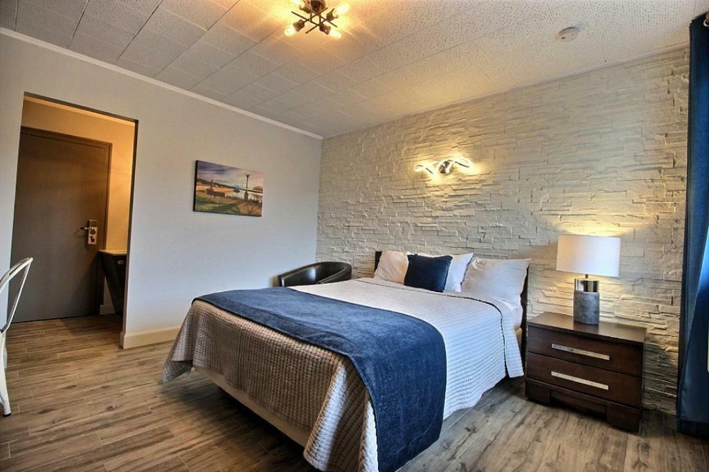 Hotel Motel Le Quiet Lac-Mégantic Esterno foto
